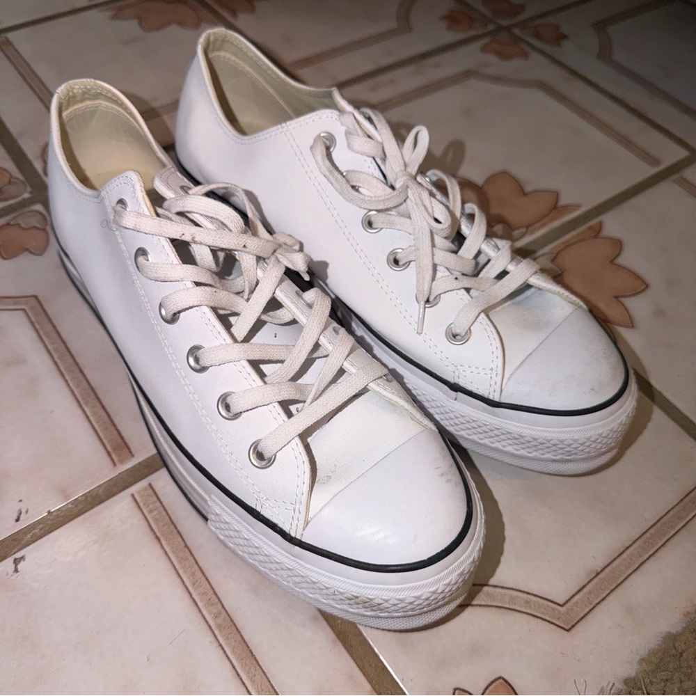 Converse‎ White Low-Top platform leather Sneakers - Picture 3 of 7